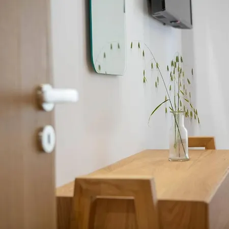 Angestrale Traditional *