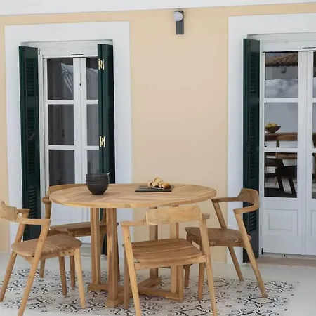 Angestrale Traditional Lefkáda