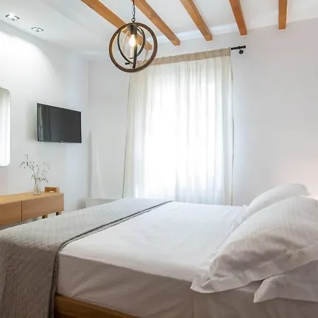 Angestrale Traditional