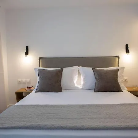 Angestrale Traditional *